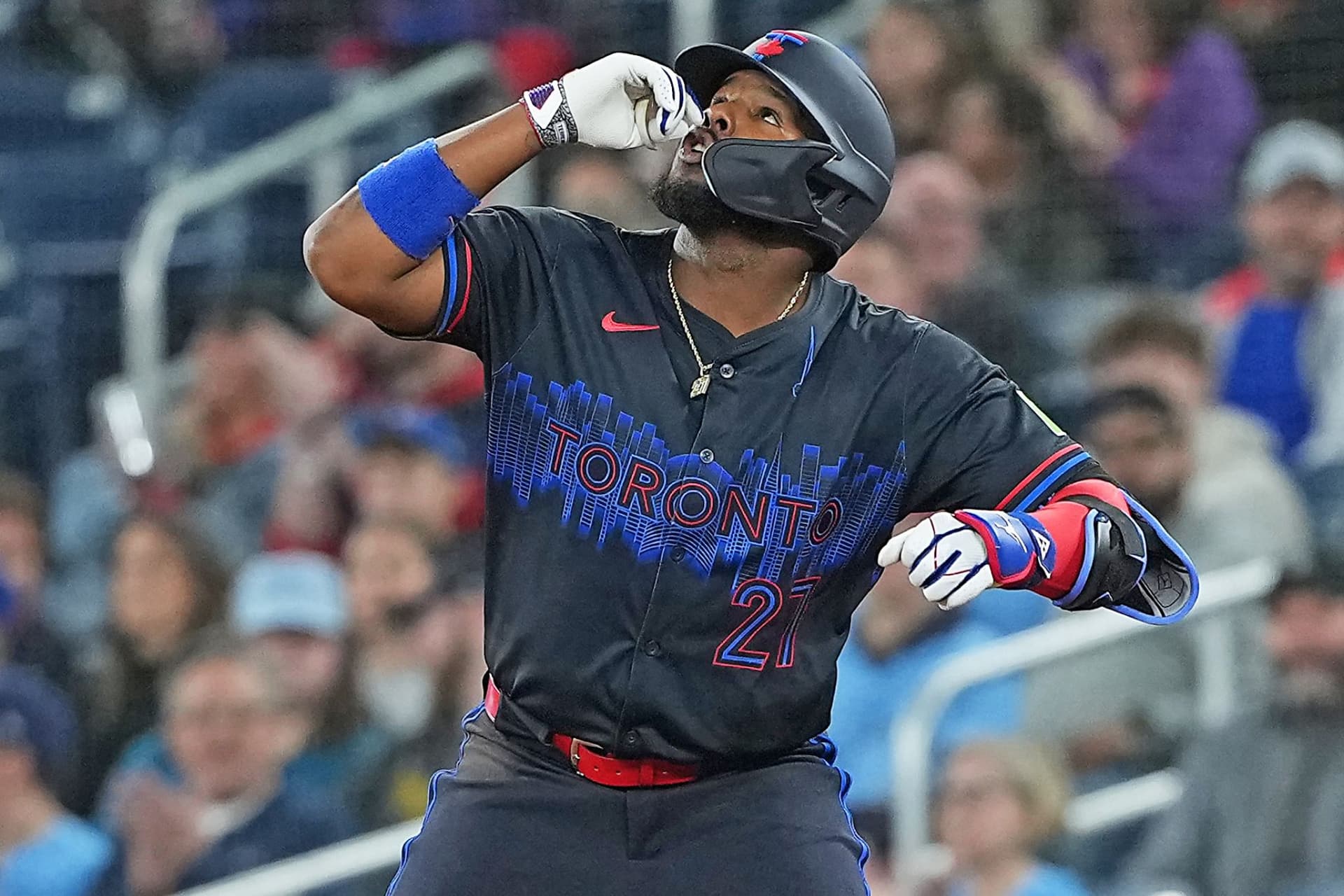 https://display.dailyhive.com/uploads/2025/04/Guerrero-Blue-Jays.jpg