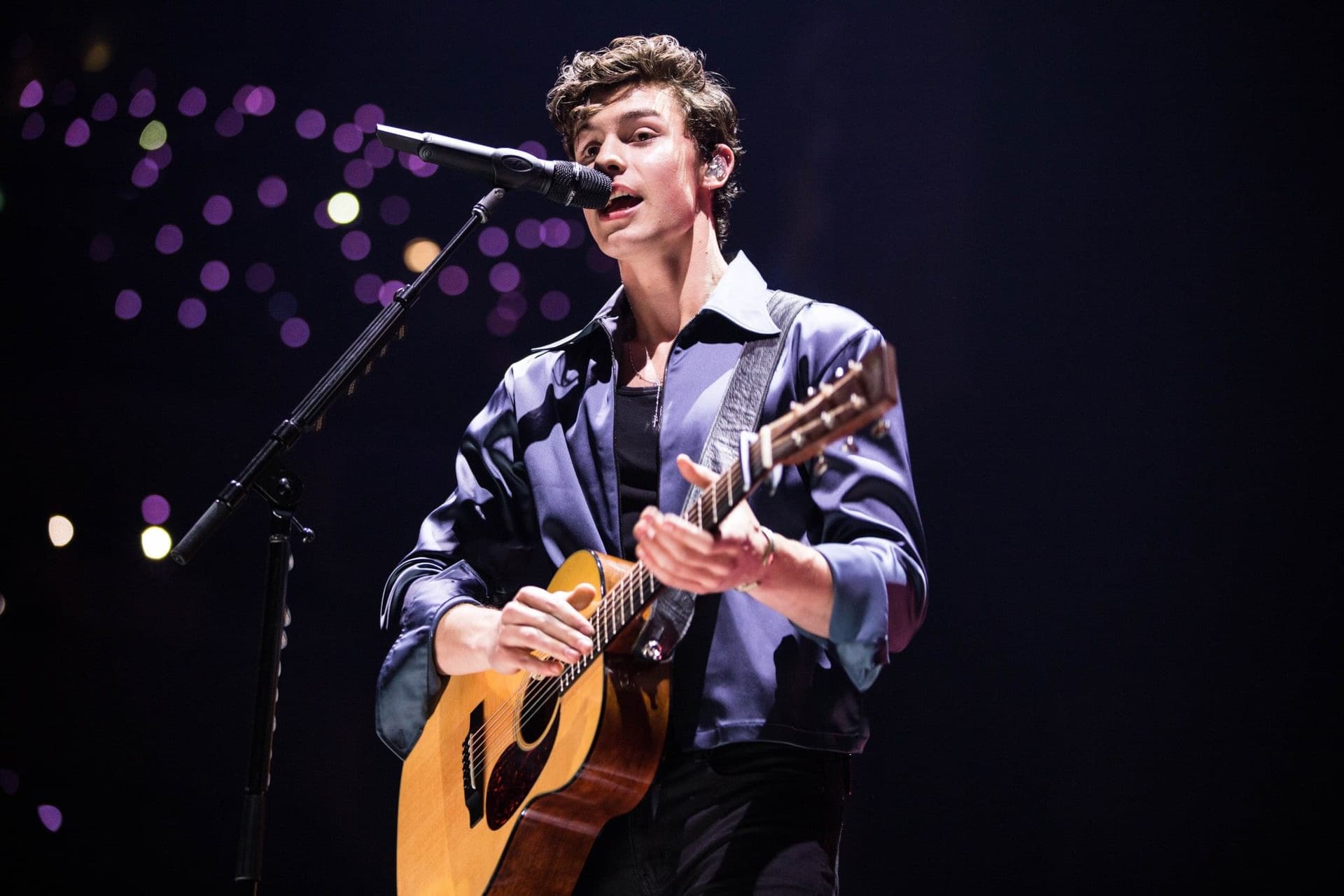 https://display.dailyhive.com/uploads/2025/05/Shawn-Mendes-tour.jpg