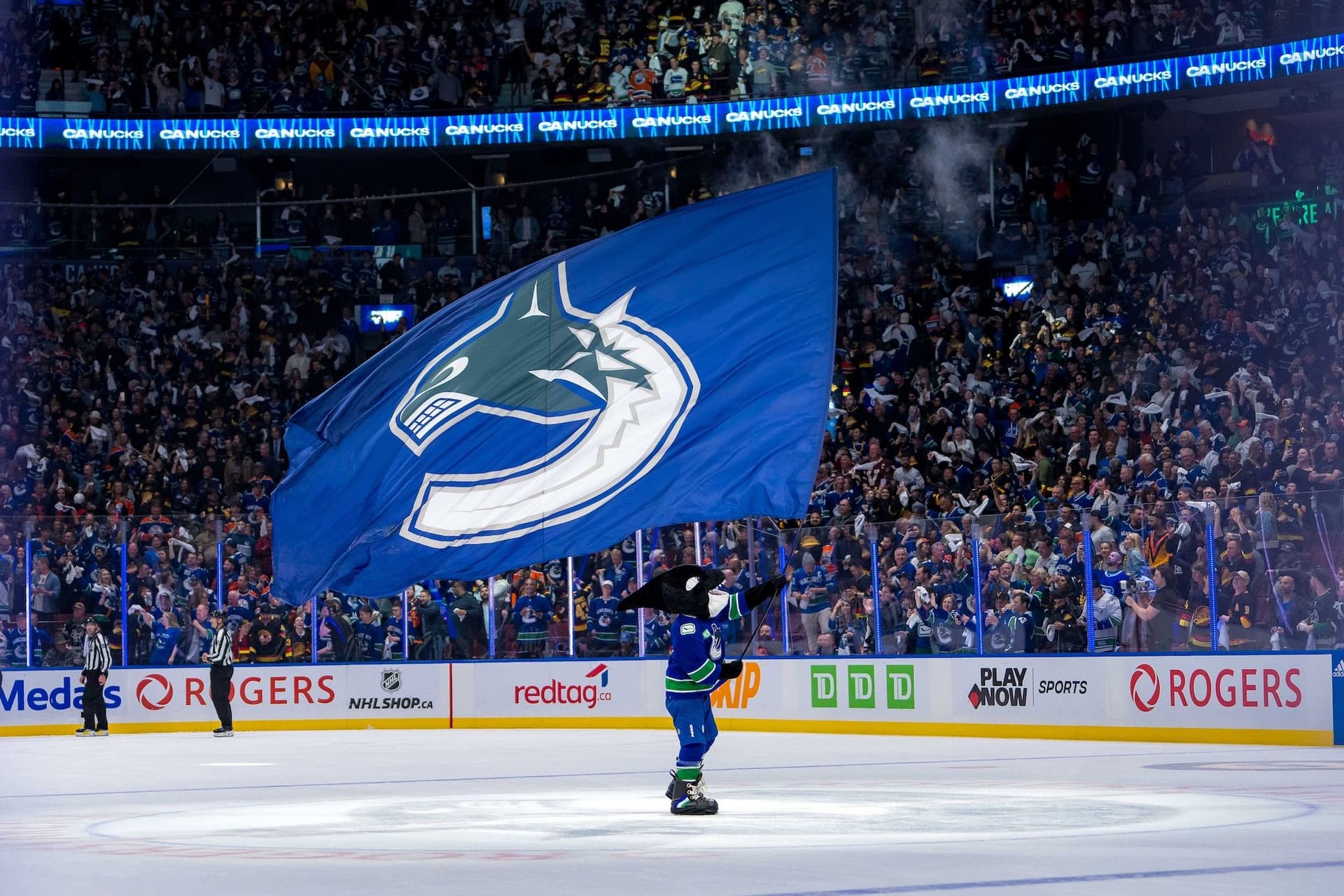 https://display.dailyhive.com/uploads/2025/07/canucks-fin.jpg