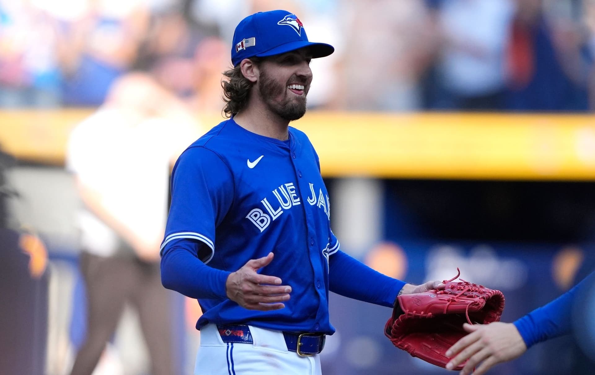 https://display.dailyhive.com/uploads/2025/09/blue-jays-gausman-1.jpg