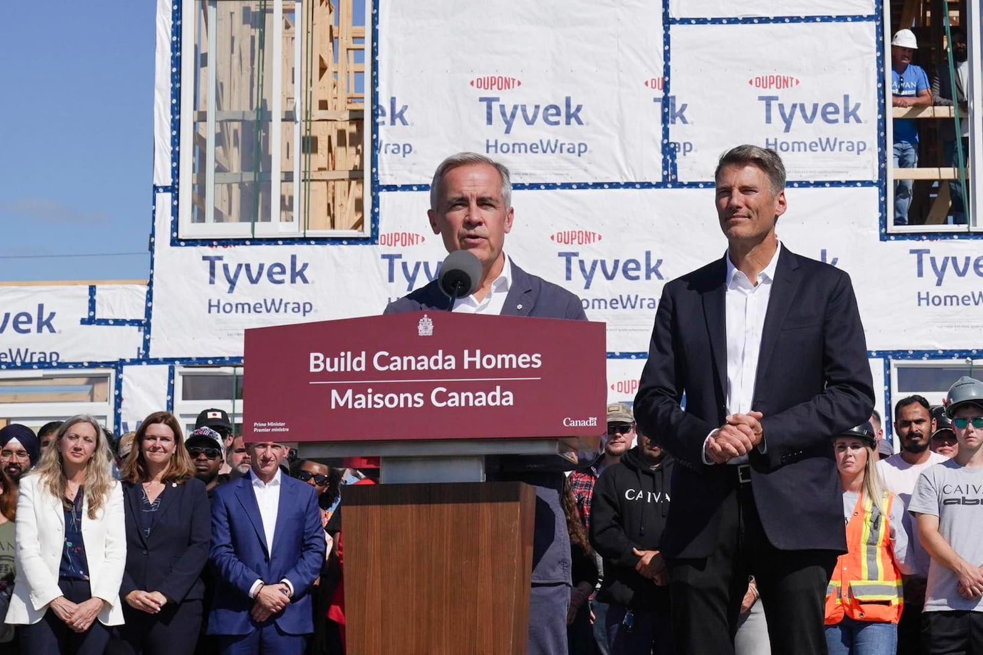 https://display.dailyhive.com/uploads/2025/09/build-canada-homes-mark-carney-gregor-robertson-f.jpg