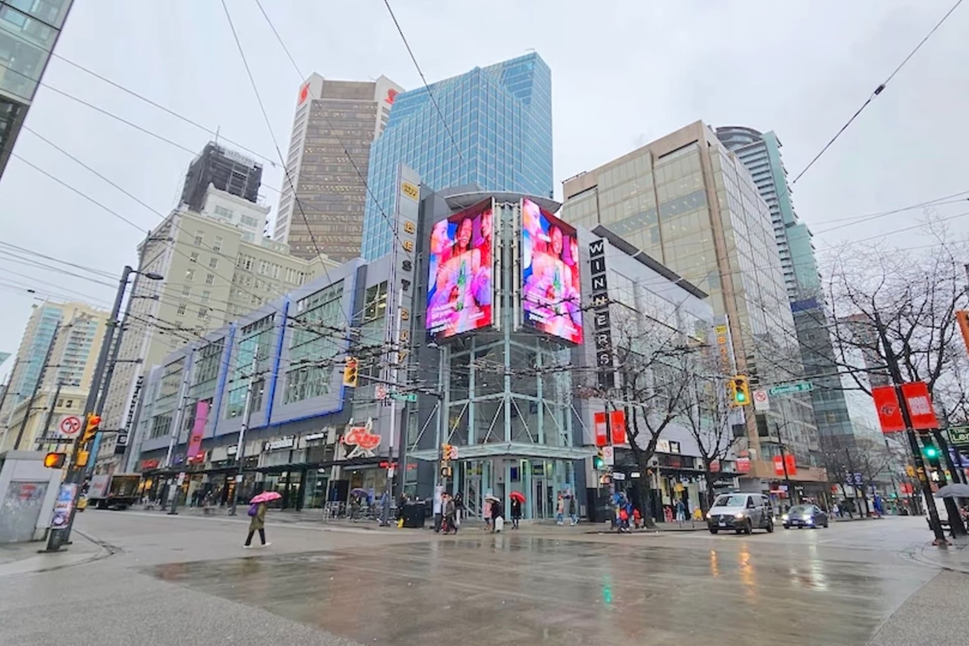 https://display.dailyhive.com/uploads/2025/09/robson-granville-digital-screens-f.jpg