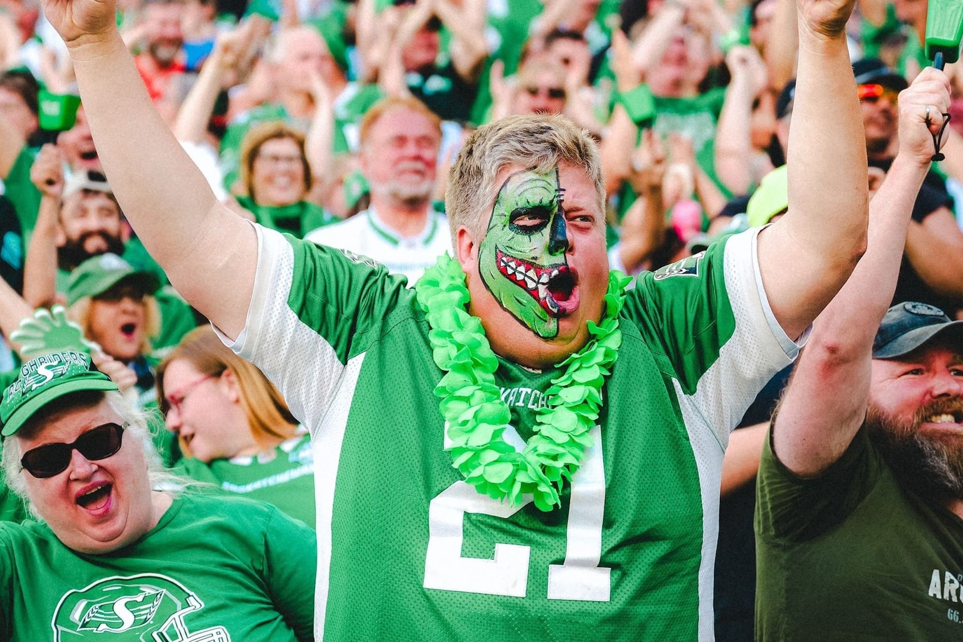 https://display.dailyhive.com/uploads/2025/09/saskatchewan-roughriders-fans.jpg