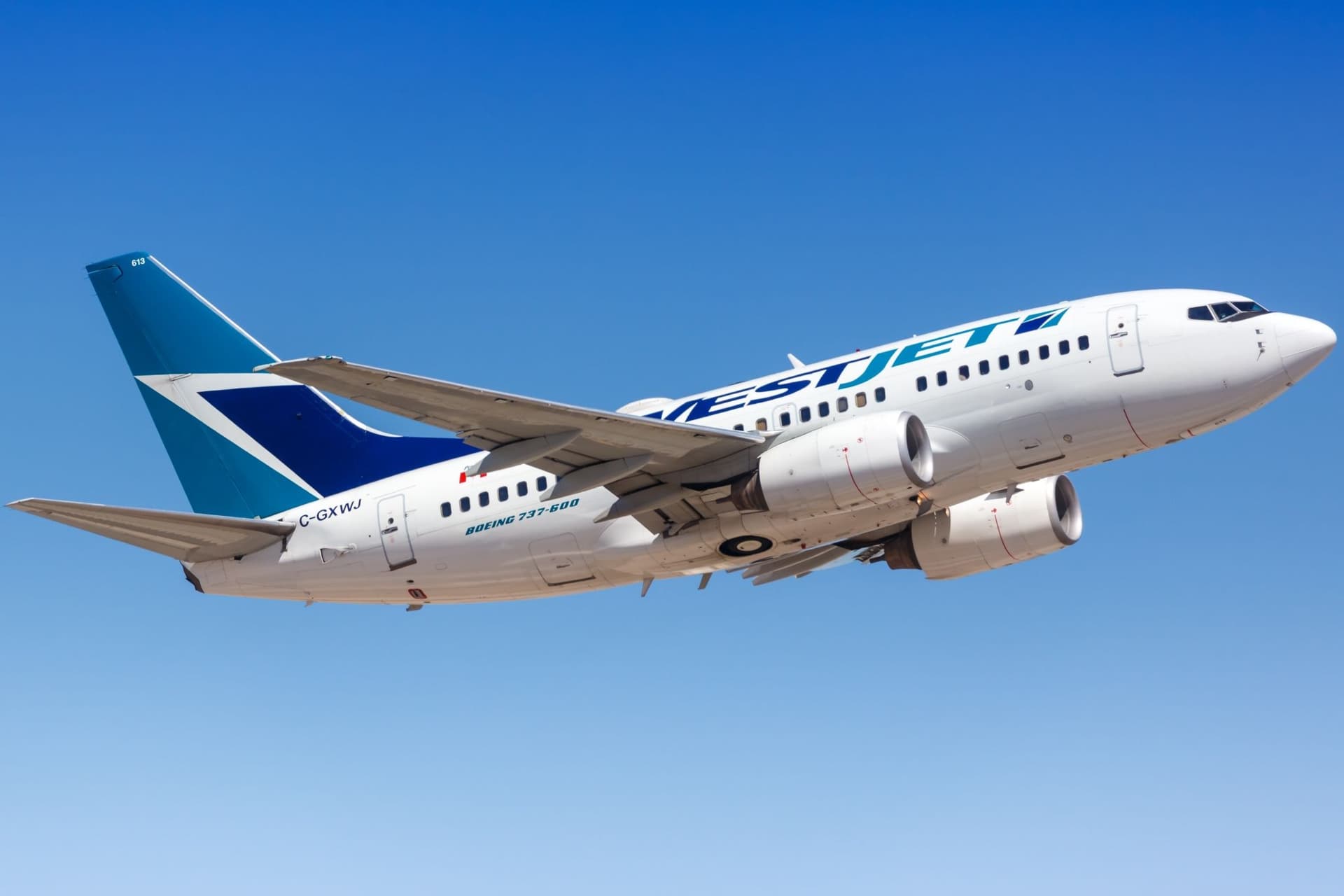 https://display.dailyhive.com/uploads/2025/09/westjet-flights-1.jpg