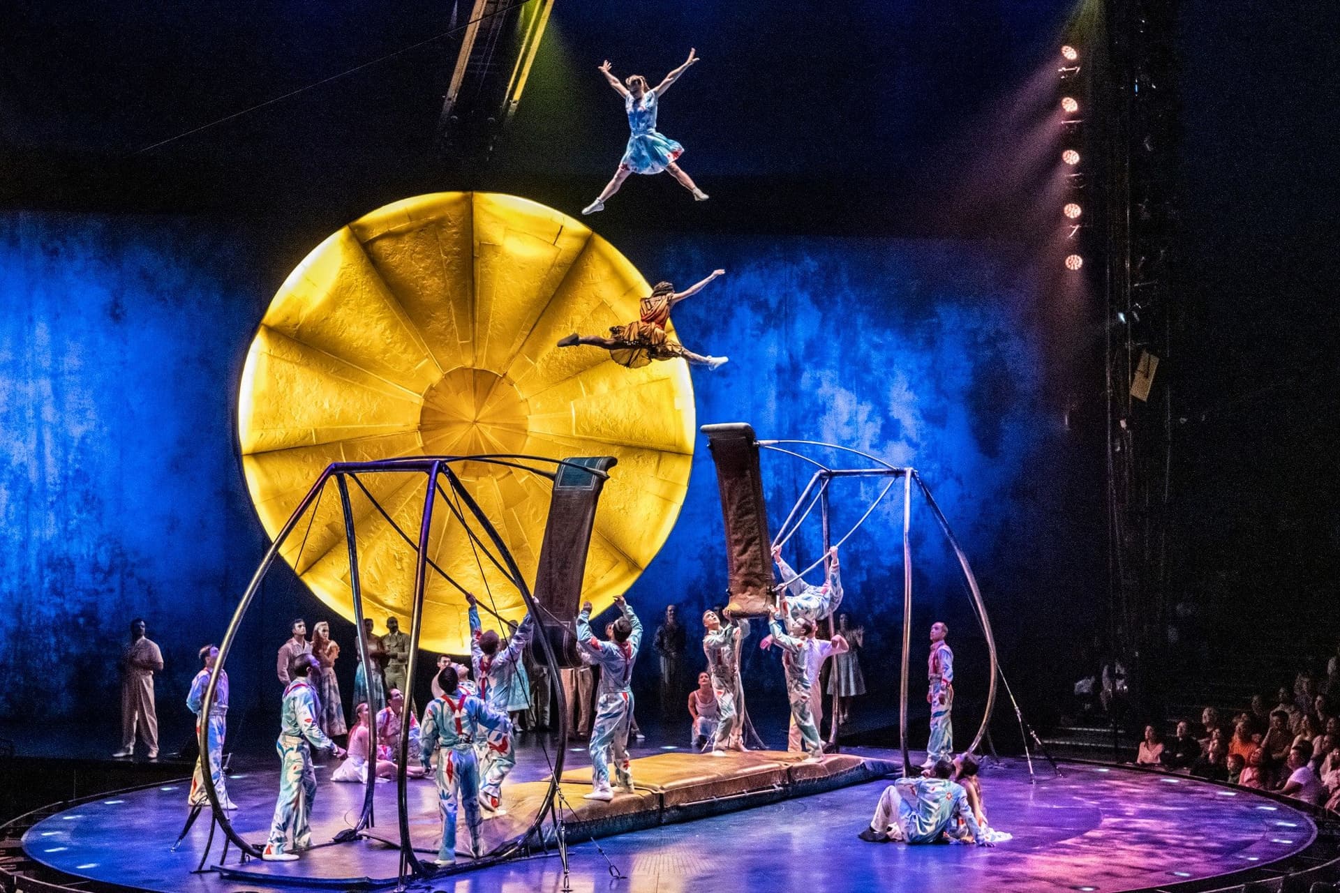 https://display.dailyhive.com/uploads/2025/10/Cirque-du-Soleil.jpg