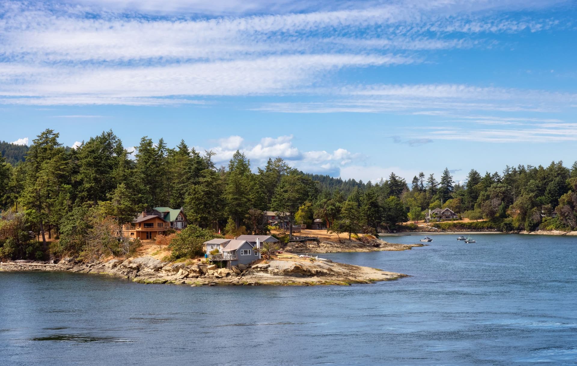 https://display.dailyhive.com/uploads/2025/10/Galiano-Island.jpg