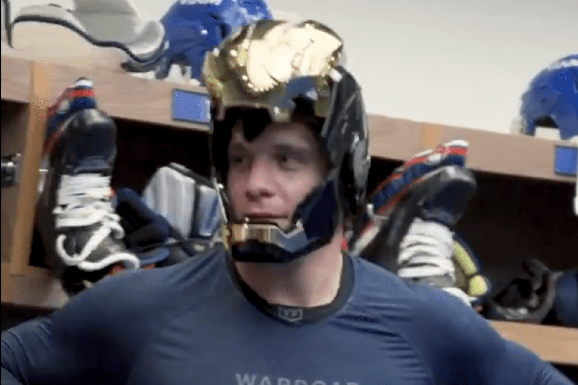 https://display.dailyhive.com/uploads/2025/10/bo-horvat-islanders-iron-man-hat.png