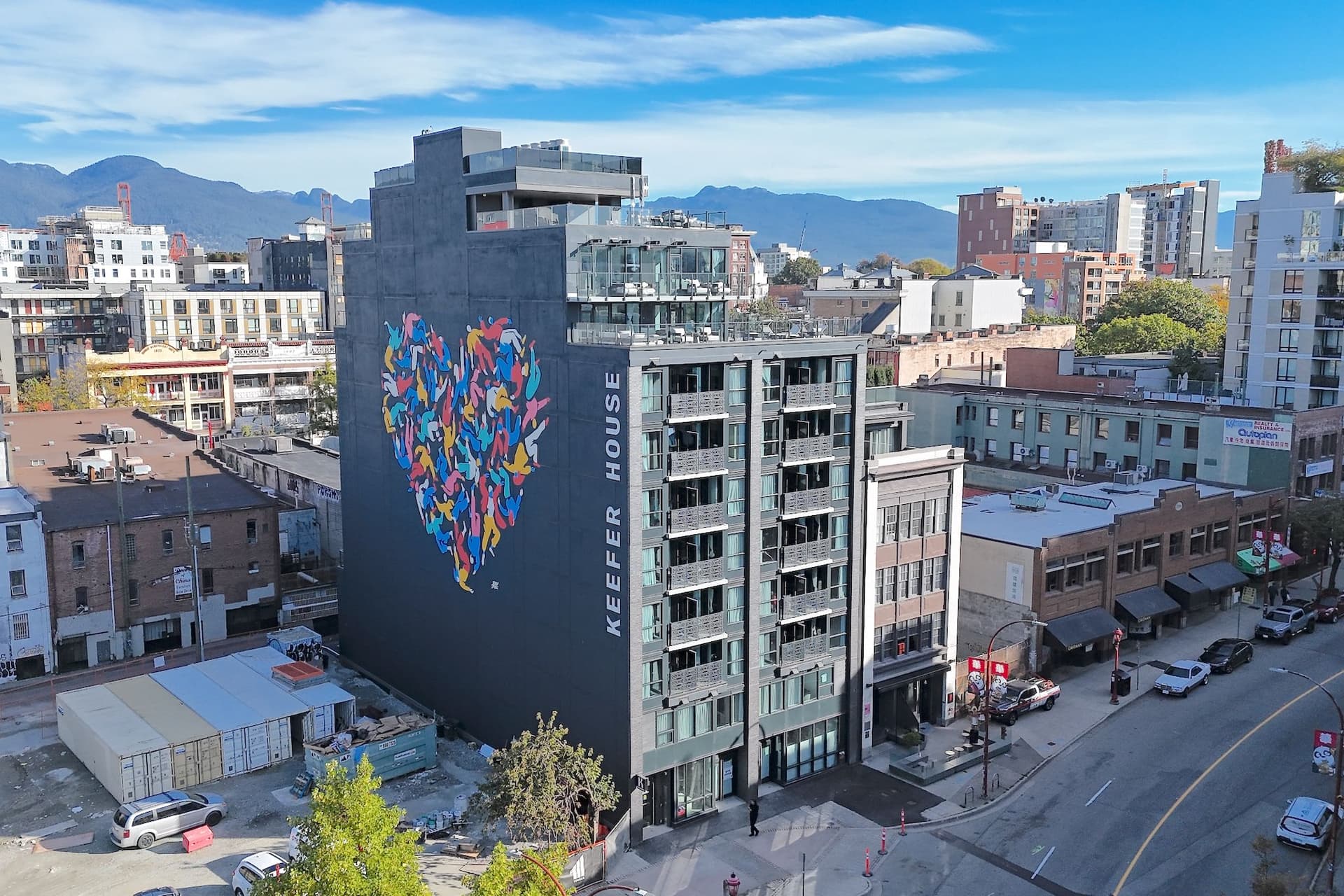 https://display.dailyhive.com/uploads/2025/10/keefer-house-hotel-vancouver-chinatown-humanity-heals-heart-mural-f.jpg