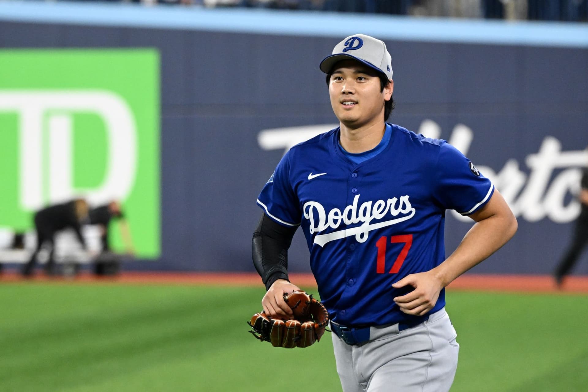 https://images-dh-production-baselayer.dailyhive.com/uploads/2025/10/blue-jays-ohtani.jpg