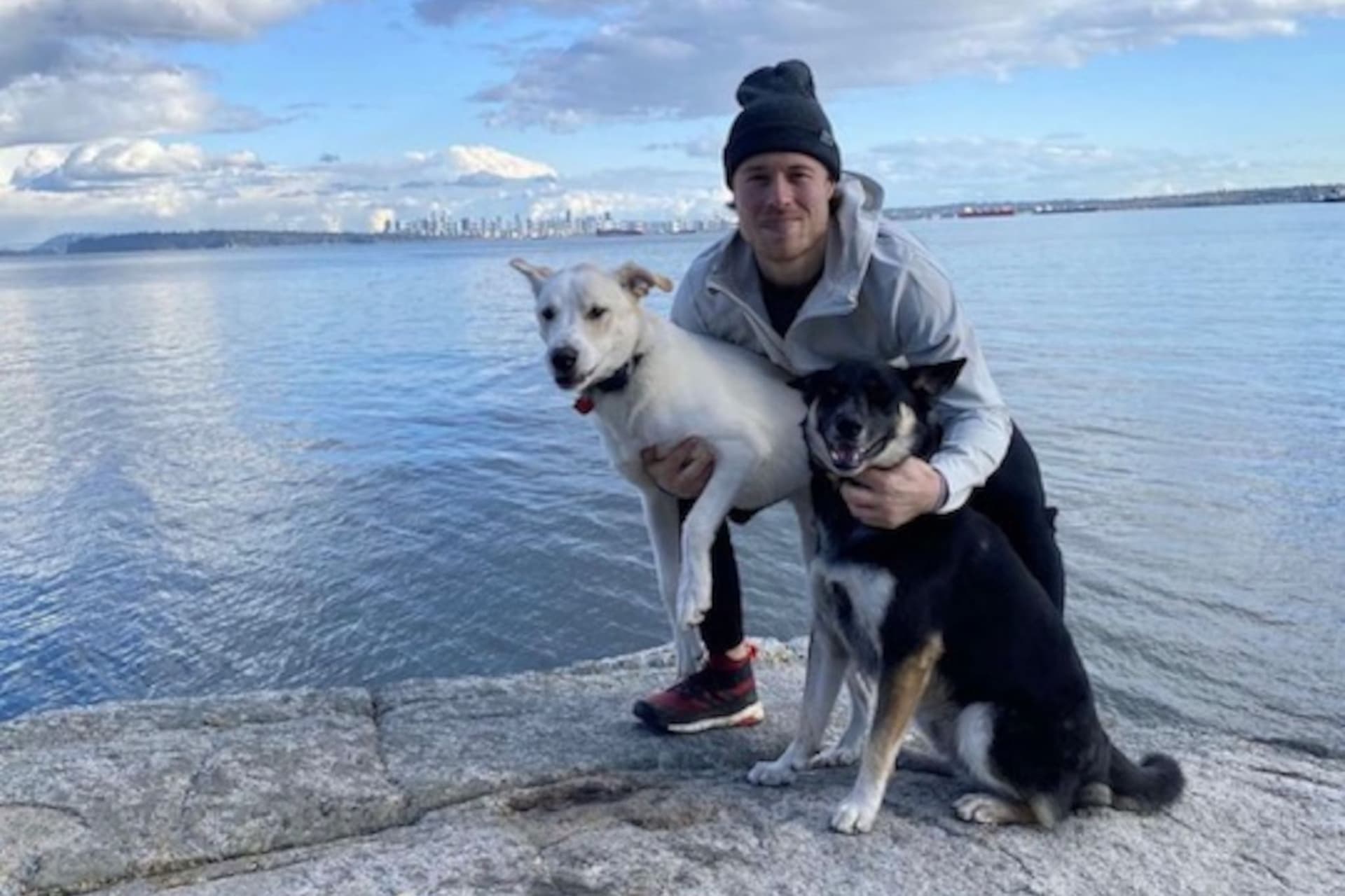 https://images-dh-production-baselayer.dailyhive.com/uploads/2025/10/boeser-dogs-canucks.jpeg