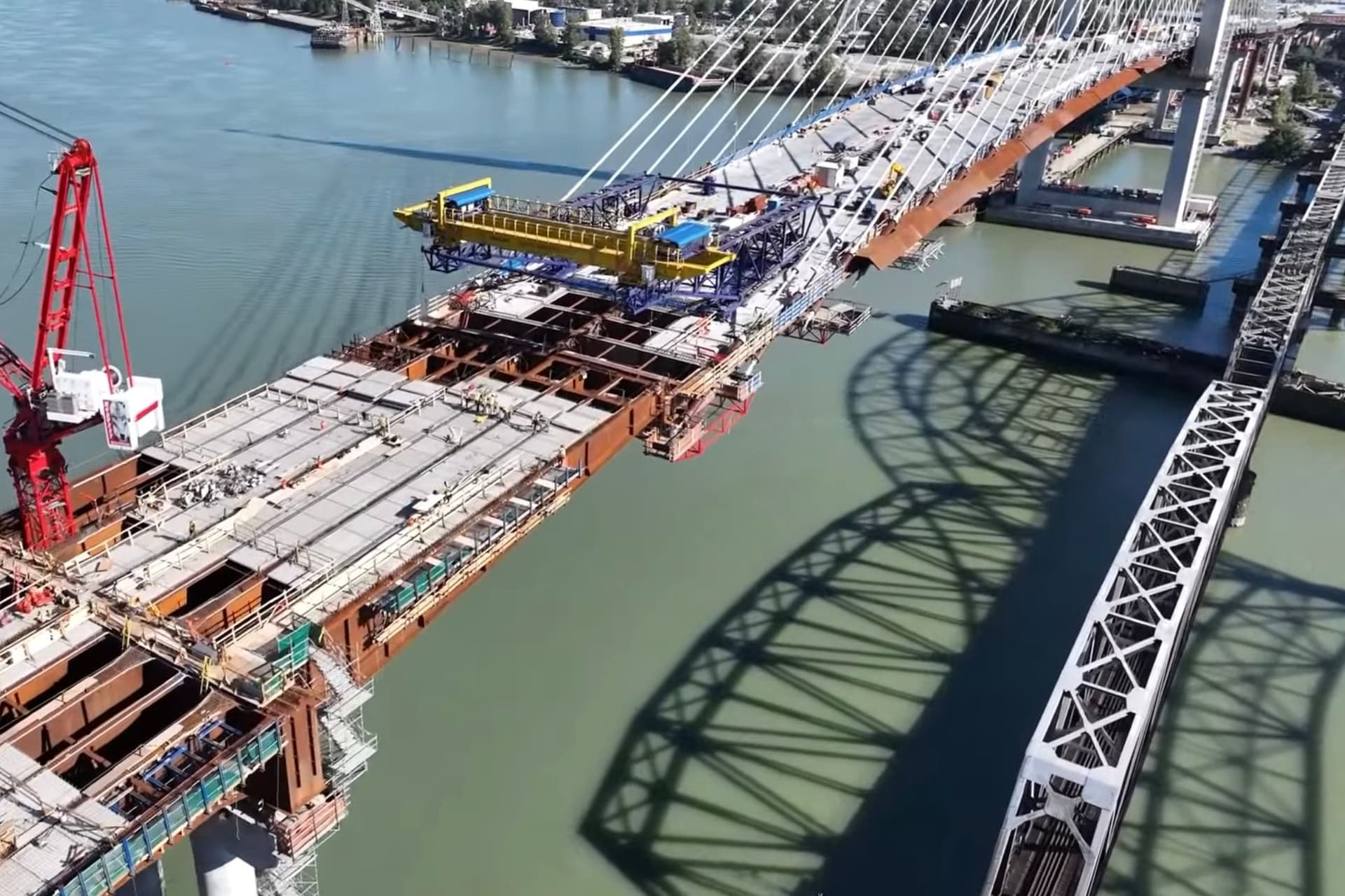 https://images-dh-production-baselayer.dailyhive.com/uploads/2025/10/pattullo-bridge-construction-october-2025-f.jpg