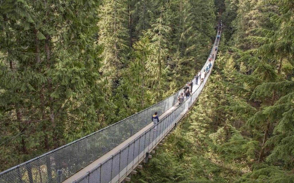 https://www.vancouverplanner.com/wp-content/uploads/2019/04/capilano-suspension-bridge-1024x640.jpg