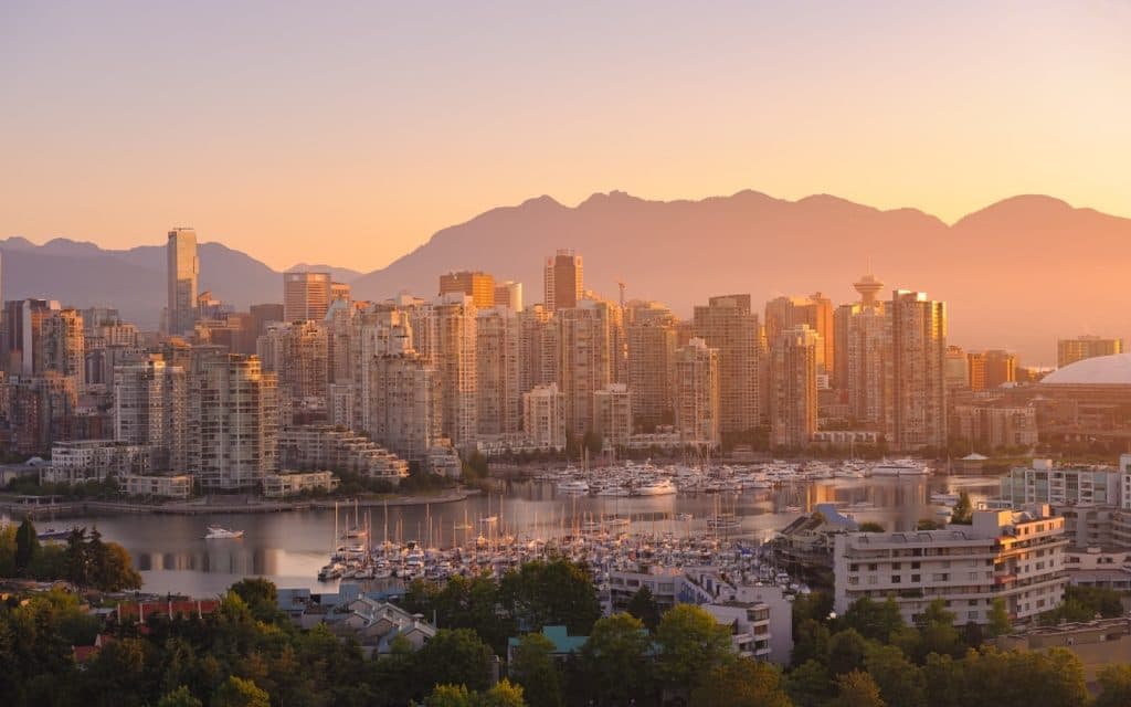 https://www.vancouverplanner.com/wp-content/uploads/2019/09/downtown-vancouver-1024x640.jpeg