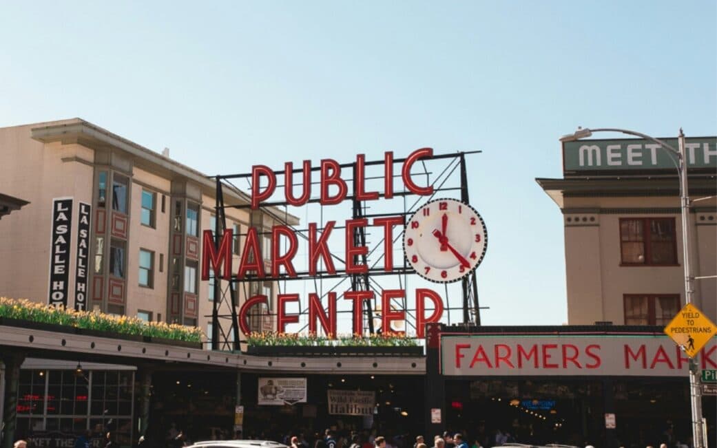 https://www.vancouverplanner.com/wp-content/uploads/2025/05/pike-place-road-trip-1041x651.jpg
